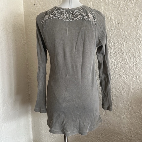 Soft Surroundings Pale Olive Green Camden Thermal Top Shirt Medium - Picture 4 of 7